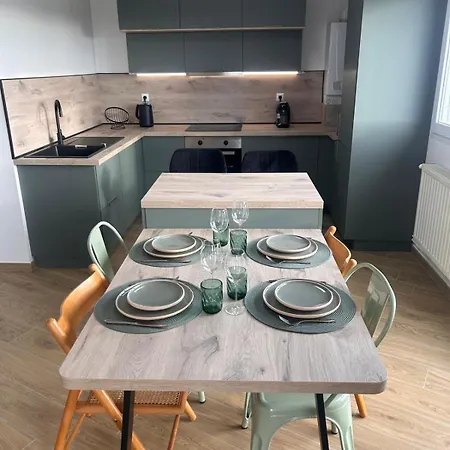 Spacieux De Standing Apartament